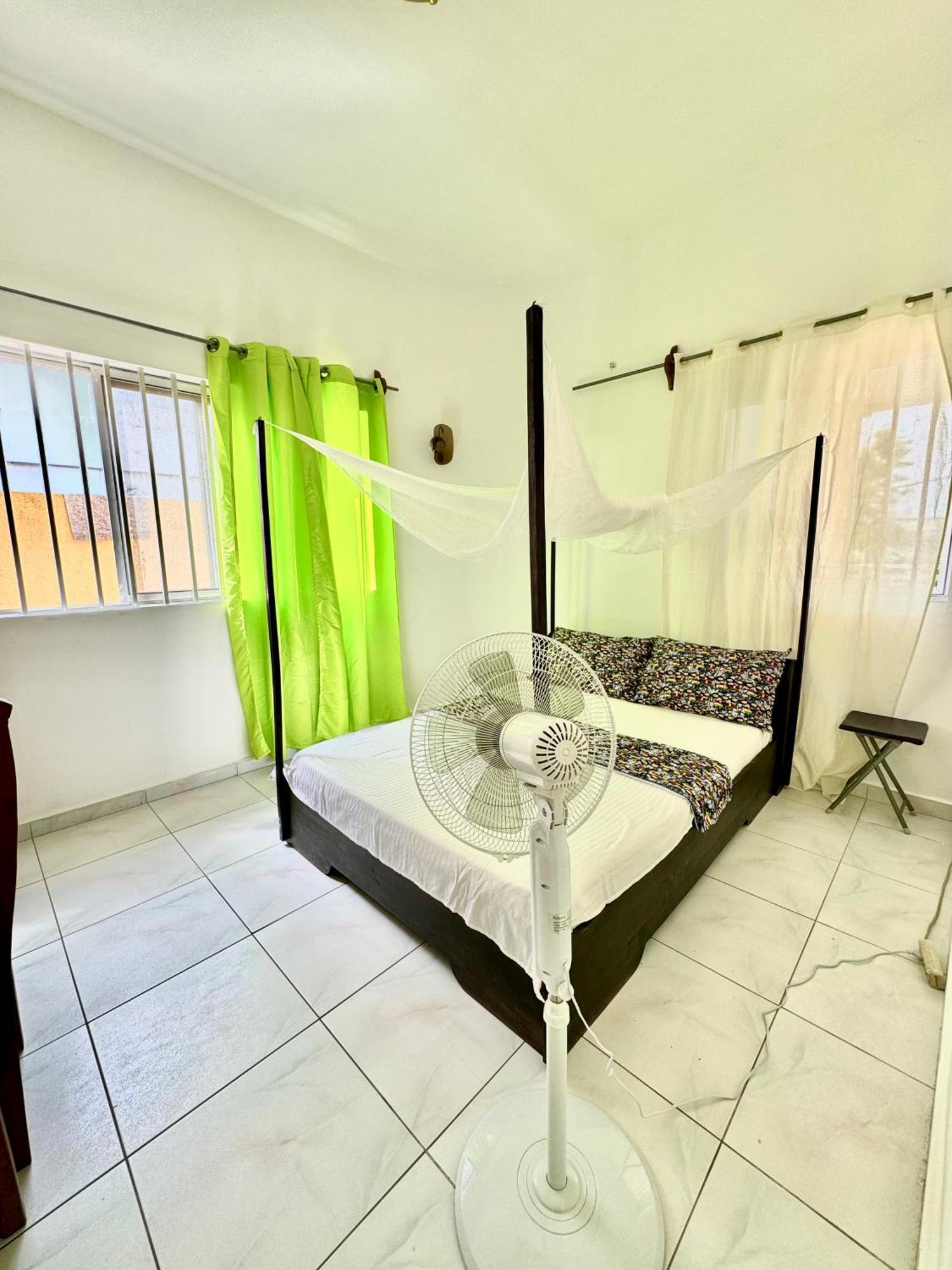 Guesthouse Cocotiers Cotonou Dış mekan fotoğraf