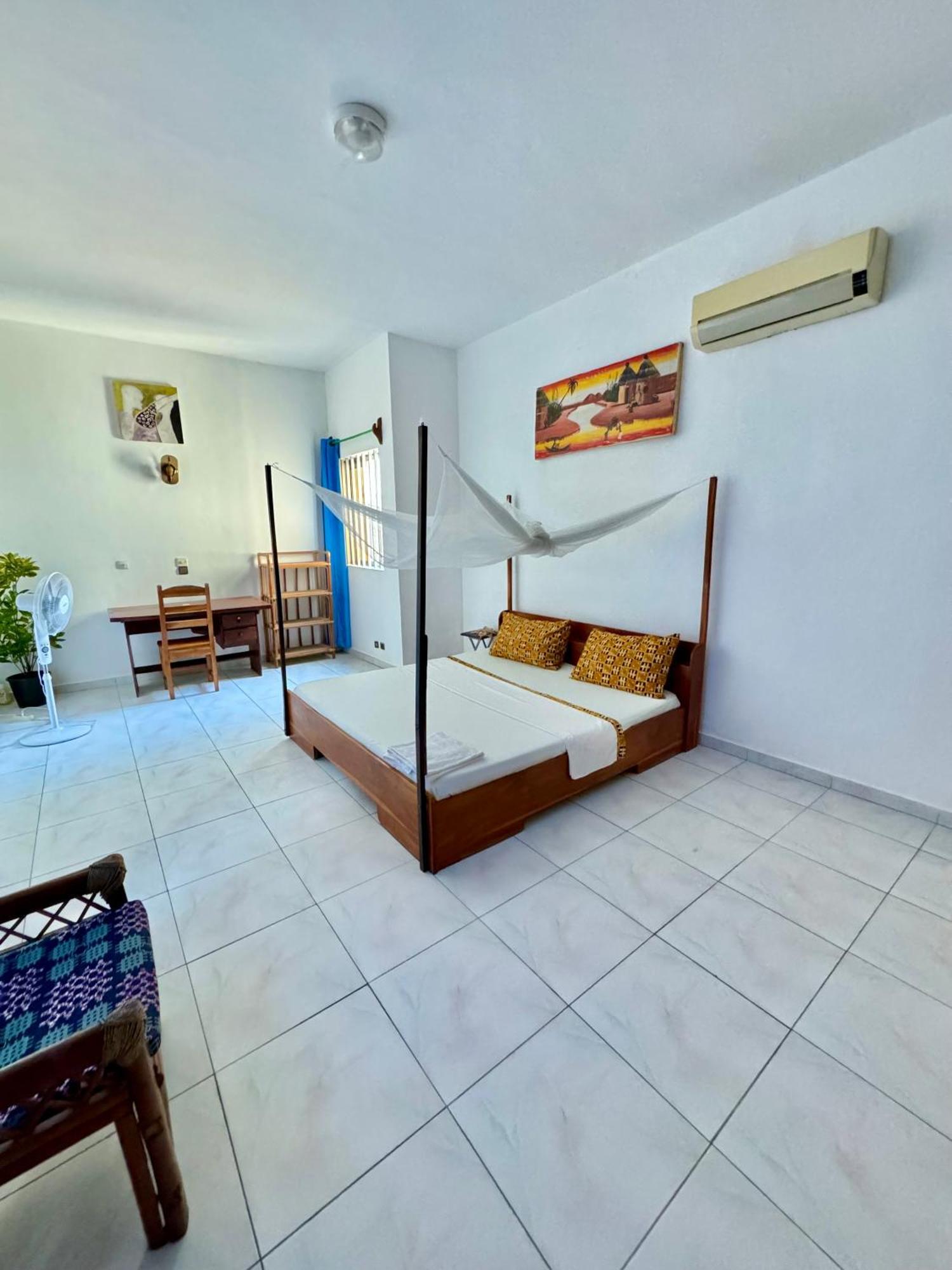 Guesthouse Cocotiers Cotonou Dış mekan fotoğraf